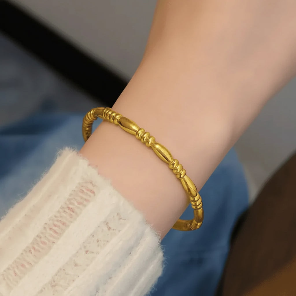 Premium stainless steel stripe handcuff bracelet for women | Muntaha Store